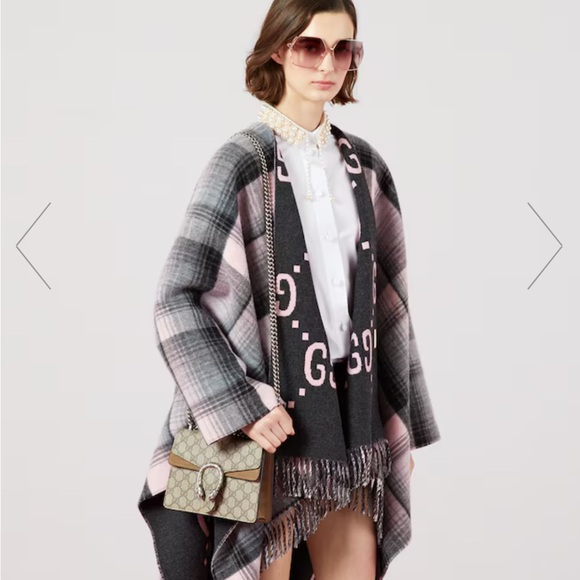 Authentic Gucci Dionysus GG Supreme Mini Bag - Picture 14 of 14